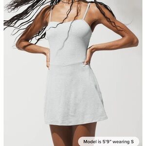 Alo yoga alosoft courtside tennis dress- grey